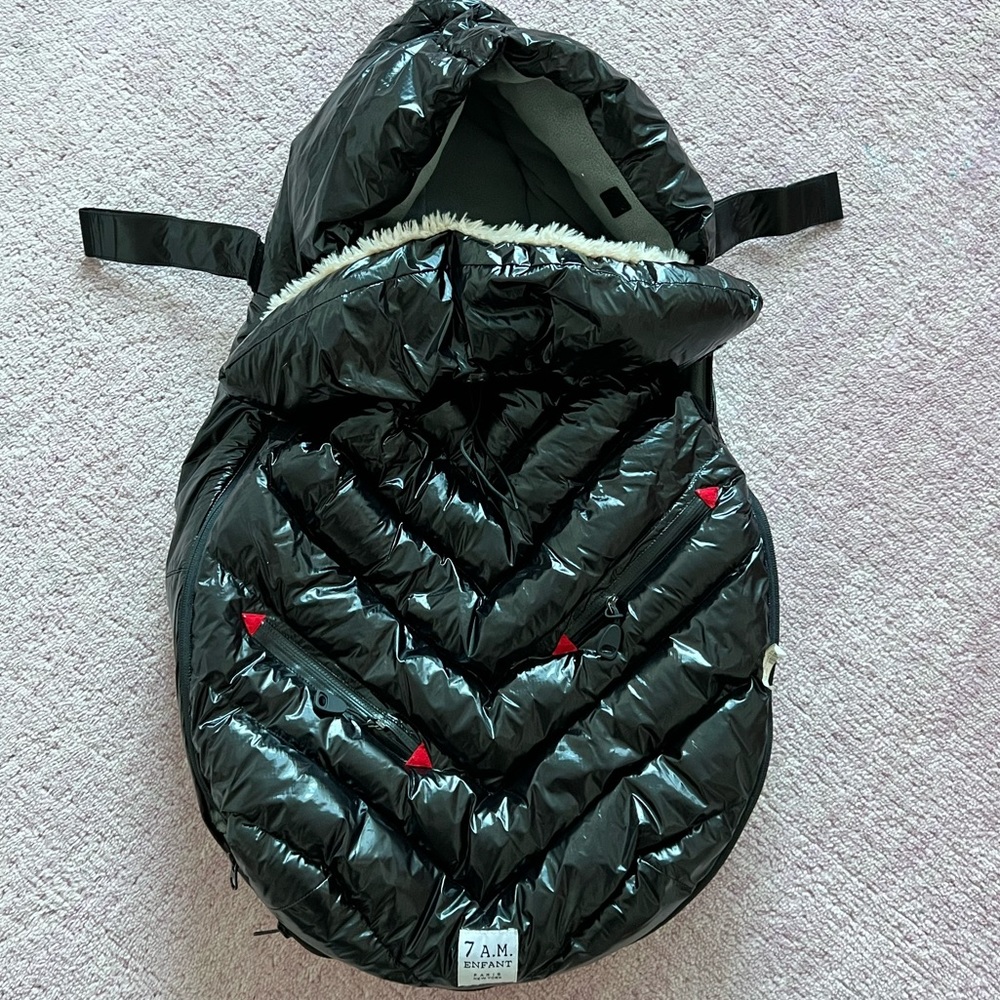 7am enfant black Polar Igloo - infant/0-12mths size. Stroller/car seat Footmuff